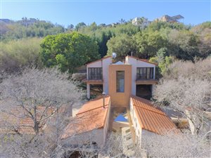 5 Bed House in Glenvista