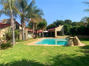 4 Bed House in Kensington B