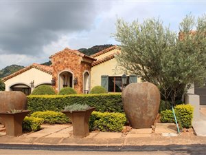 4 Bed House in Ville D Afrique