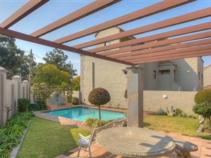 2 Bed Apartment in Melrose Estate
