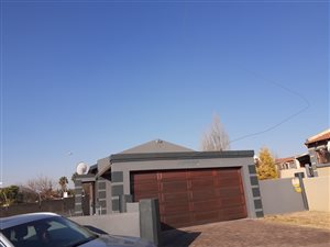 2 Bed Townhouse in Arundo Estate