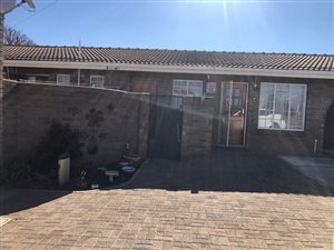4 Bed Townhouse in Bergsig