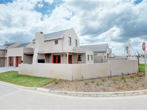 3 Bed House in Graanendal