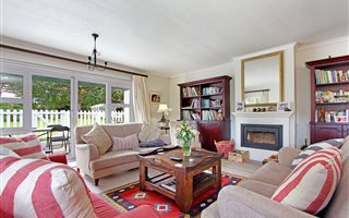 2 Bedroom Garden Cottage in Constantia