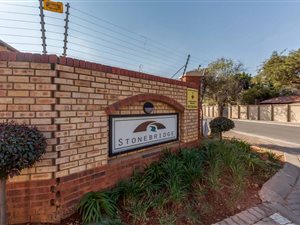 2 Bed Apartment in Randpark Ridge