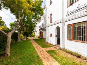 1 Bedroom Apartment in Kenilworth Upper