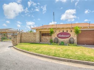 3 Bed Townhouse in Beverley Grove