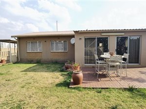 3 Bed House in Van Dyk Park