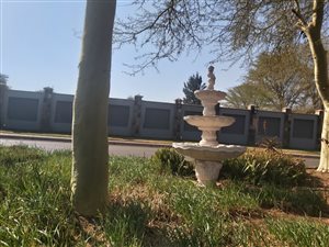 595 m² Land available in Theresa Park