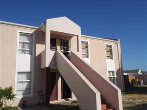 2 Bedroom Apartment in Costa Da Gama
