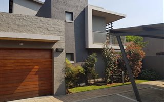 2 Bedroom Apartment in Menlo Park