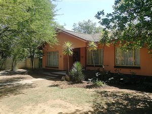 4 Bed House in Hutten Heights