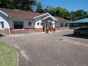 2100 m² Commercial space in Dawncliffe