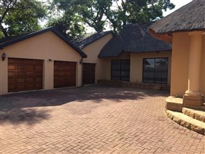 4 Bedroom House in Bo Dorp