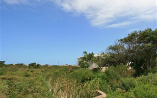 880 m² Land available in Bettys Bay