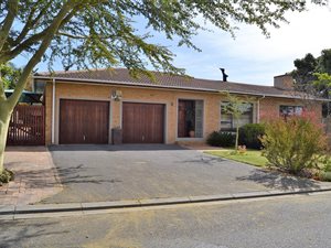 4 Bed House in Rouxville