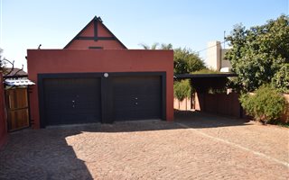 2 Bedroom House in Highveld