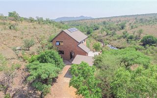2 Bedroom House in Buffelspoort