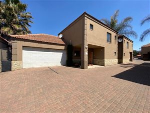 3 Bed Townhouse in Mantevrede