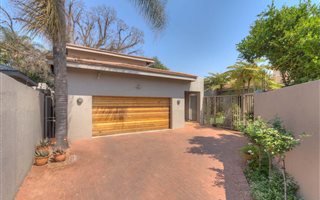 4 Bedroom House in Orchards