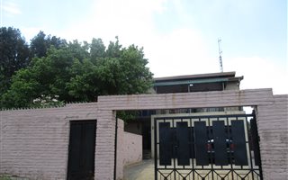6 Bedroom House in Risana
