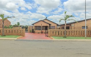 3 Bedroom House in Lenasia South