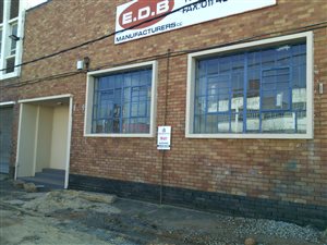 496 m² Industrial space in Ophirton