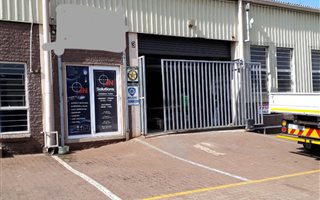 374 m² Industrial space in Briardene