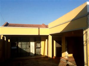 3 Bed House in Woodview