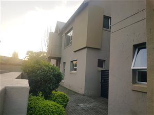3 Bed Duplex in Glen Lauriston