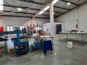 330 m² Industrial space in Glen Anil