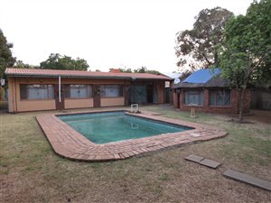 3 Bed House in East Lynne