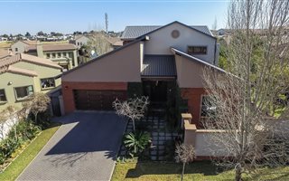 5 Bedroom House in Midstream Estate