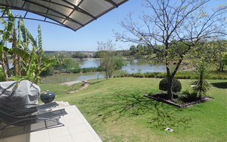 3 Bedroom House in Cedar Lakes