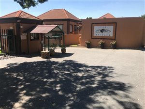 3 Bed Townhouse in Sundowner