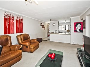 3 Bed Apartment in Sunninghill