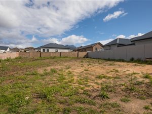 631 m² Land available in Kraaibosch