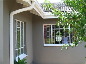 3 Bed House in Paradise