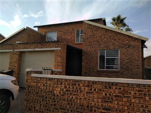 2 Bed Townhouse in Honey Park