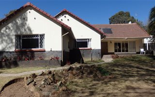 3 Bedroom House in Bramley