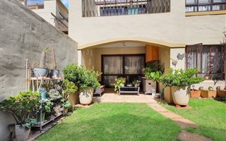 2 Bedroom Apartment in Douglasdale