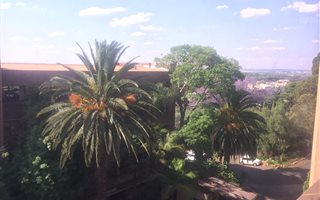 92 m² Commercial space in Houghton Estate