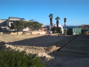 737 m² Land available in Pienaarstrand