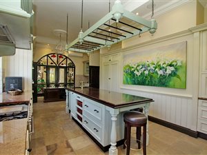 6 Bedroom House in Dainfern Valley