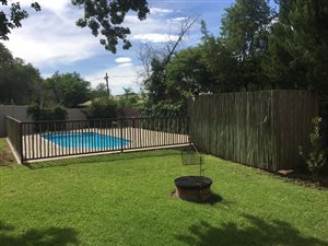 6 Bed House in Vanderkloof