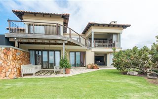 4 Bedroom House in Whale Rock Heights