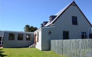 5 Bedroom House in Sunnydale
