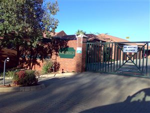 2 Bed Apartment in Constantia Kloof