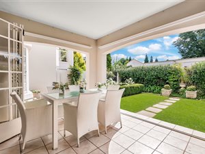 2 Bed Apartment in Saxonwold