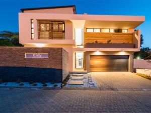 4 Bed House in Bryanston